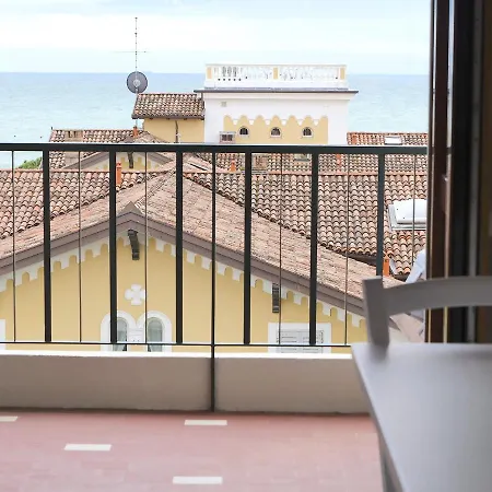 Nido Della Poiana - Attico Panoramico 公寓 格拉多